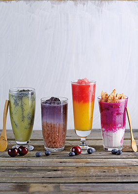 今夏最夯！現打新鮮漸層果昔Smoothies