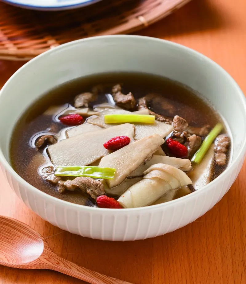 仙草筍片肉絲湯
