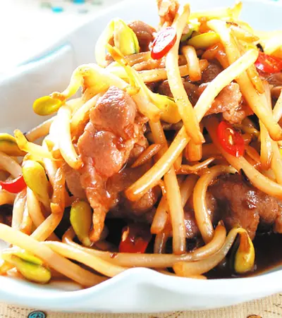 黃豆芽炒薄肉片