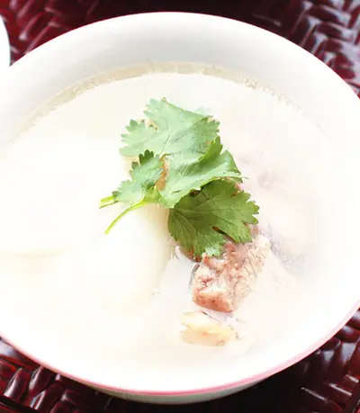 蘿蔔排骨湯(2)