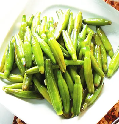 炒金針花