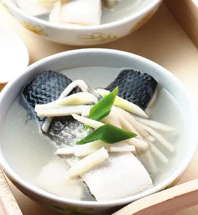 酸筍絲魚湯