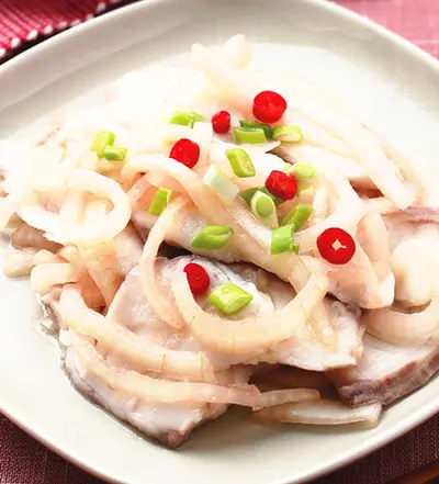洋蔥拌魚片