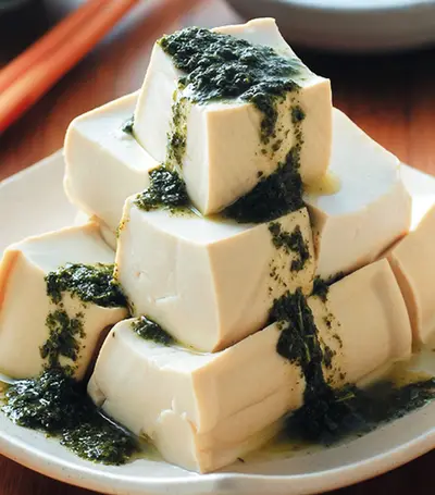 椿芽拌豆腐