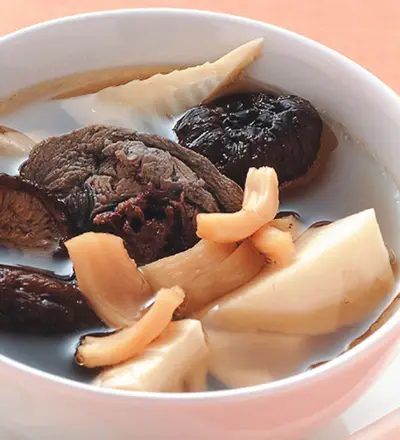 干貝鮮筍雞湯