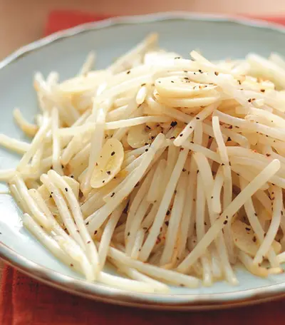 黑胡椒炒豆芽
