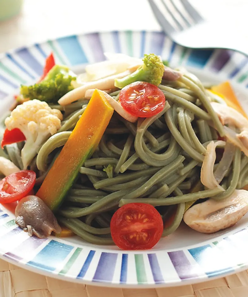 田園蔬菜綠藻麵