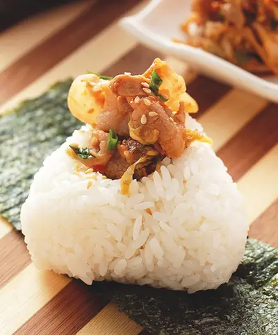 泡菜燒肉飯糰