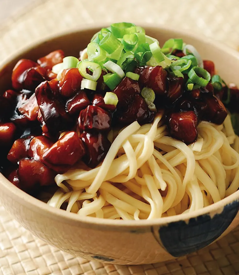 菇丁蠔油拌麵