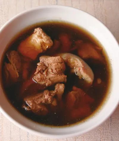 金線蓮雞湯