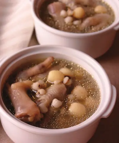 薏仁蓮子鳳爪湯