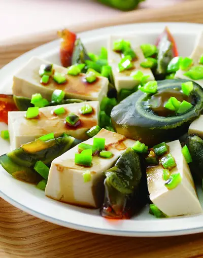 牛角椒皮蛋豆腐