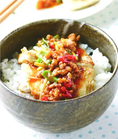 泰式肉末煎豆腐飯