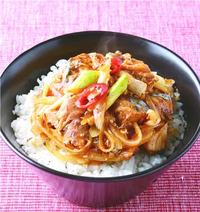 茄汁鯖魚青蔥飯