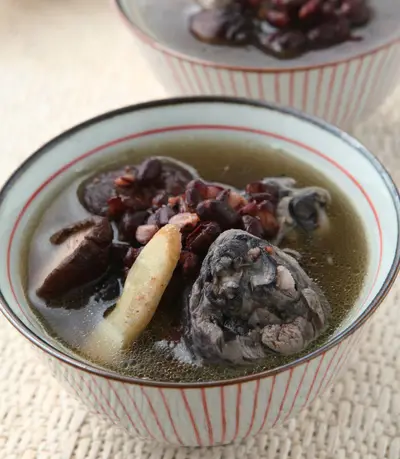 紅豆烏骨雞湯(1)