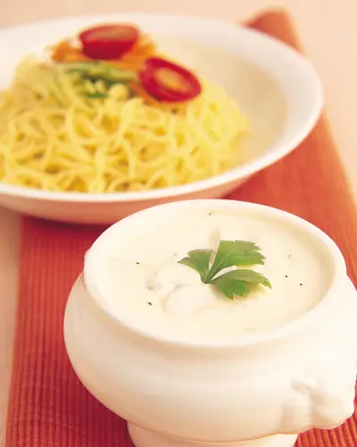 優格洋菇醬涼麵