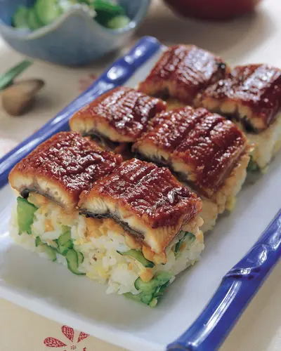 鰻魚堅果箱壽司