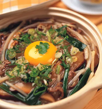 滑蛋牛肉粉絲煲