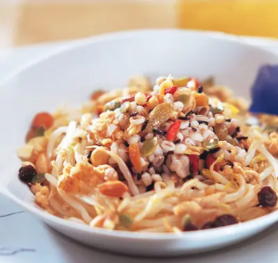 堅果雞絲飯