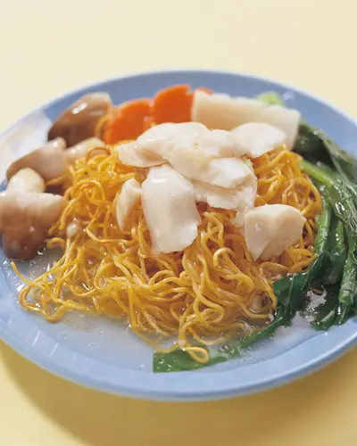 芥蘭魚片炒麵