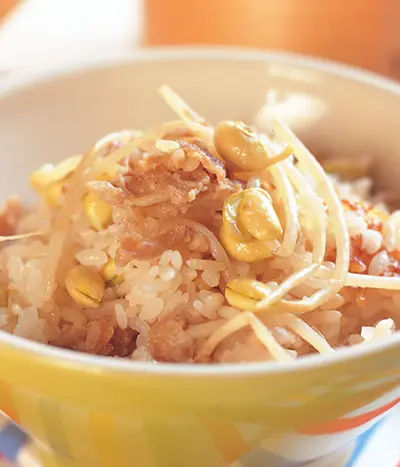 黃豆芽牛肉飯