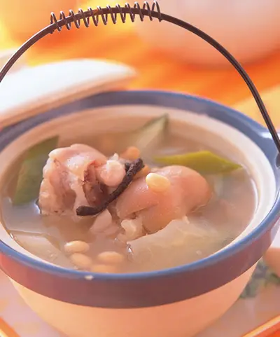 青木瓜黃豆煲豬蹄