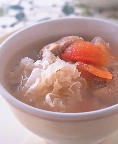 蕃茄銀耳煲排骨