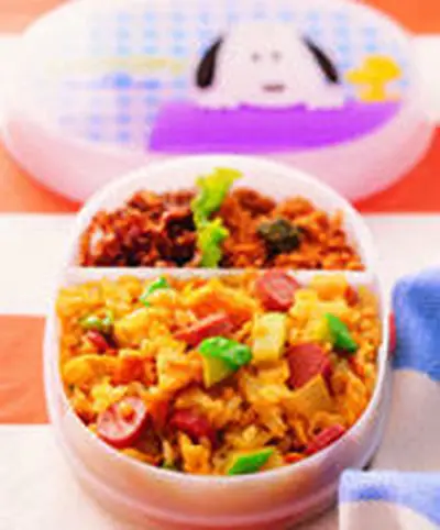 咖哩炒飯便當