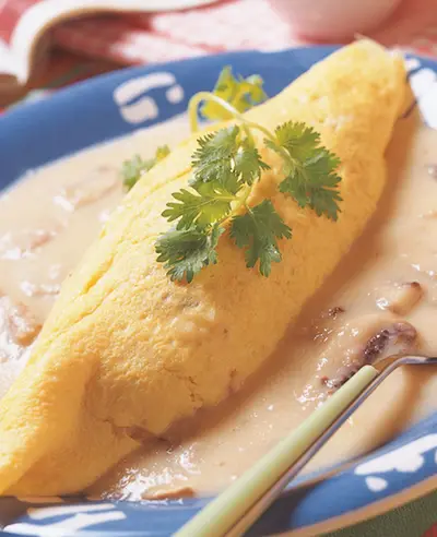 蘑菇奶油白醬蛋包飯