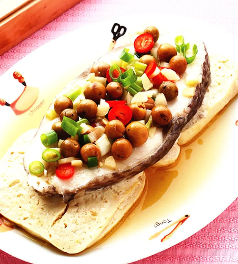鱈魚蒸臭豆腐