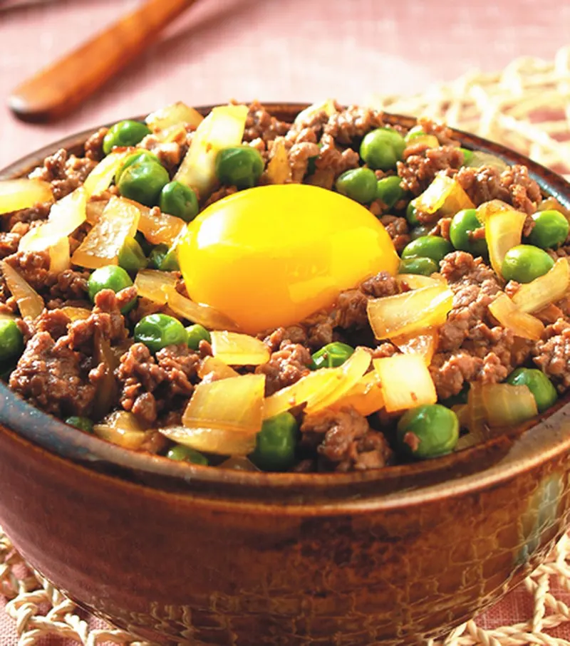窩蛋牛肉丼