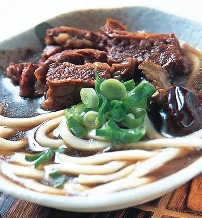 藥燉牛腩麵