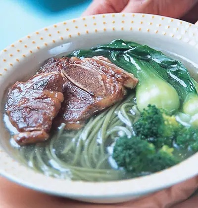 蝦醬牛小排蔬菜麵