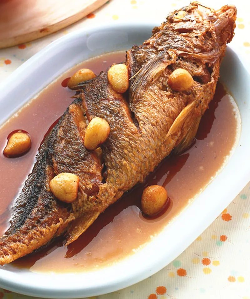 蒜子燒黃魚(1)