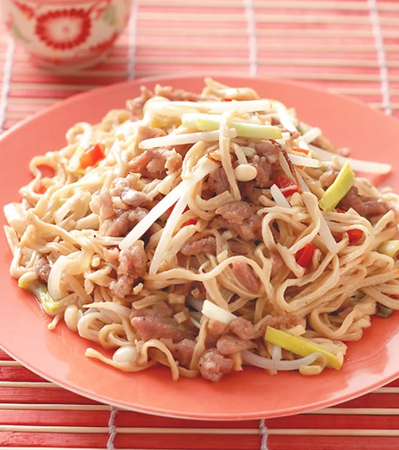 肉絲炆伊麵