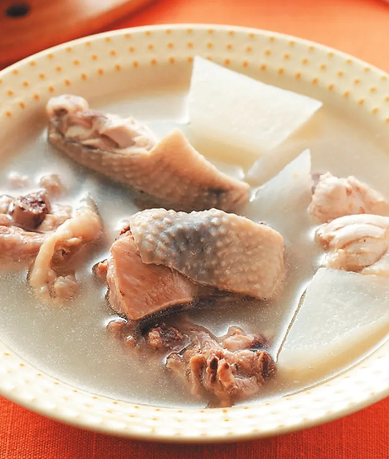 蘿蔔燉雞湯