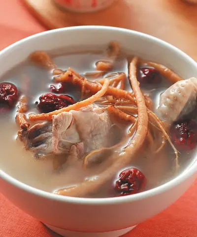 參鬚紅棗燉雞湯