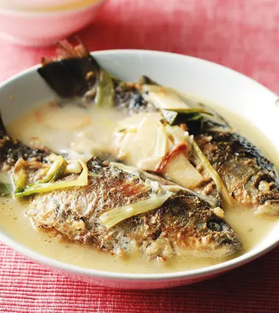 奶白鯽魚湯