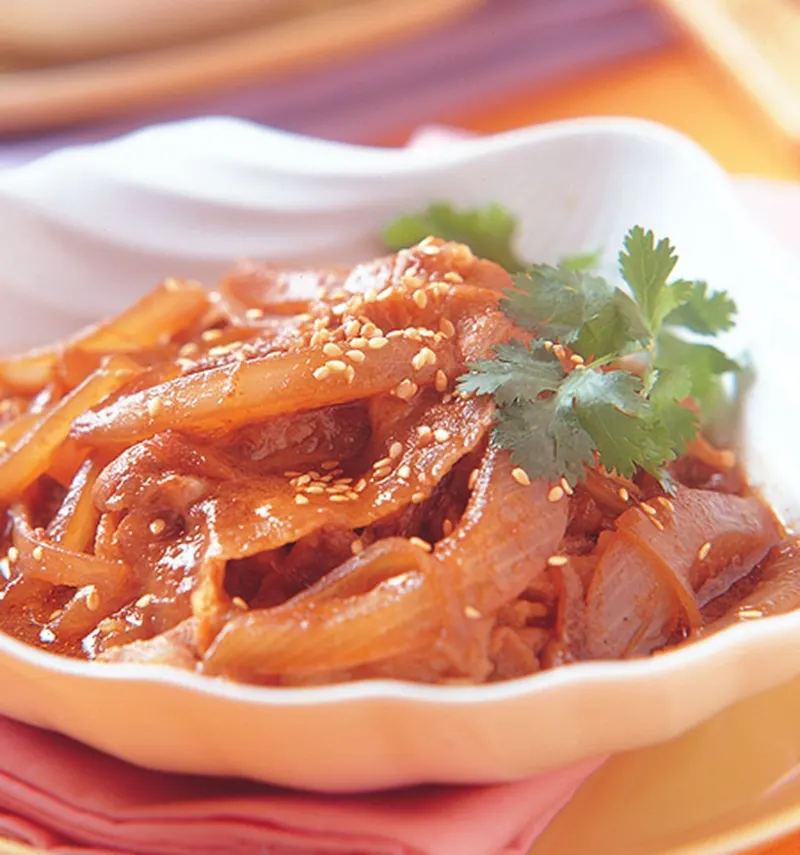 洋蔥肉片飯