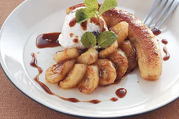 焦糖蘭姆香蕉佐香草冰淇淋