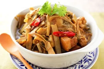 客家福菜增添筍乾控肉好滋味
