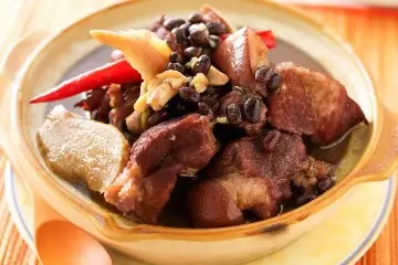 黑豆豬腳