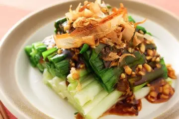 翠綠的涼拌韭菜如何煮
