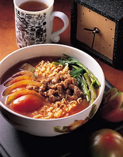 蕃茄牛肉絲泡麵