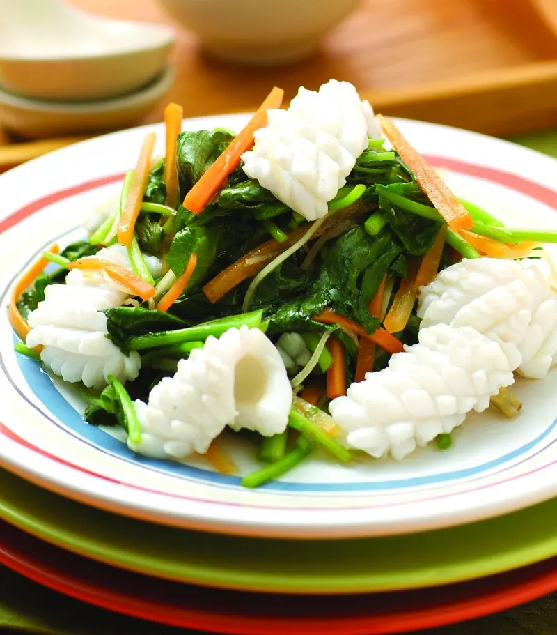 山芹菜炒中卷