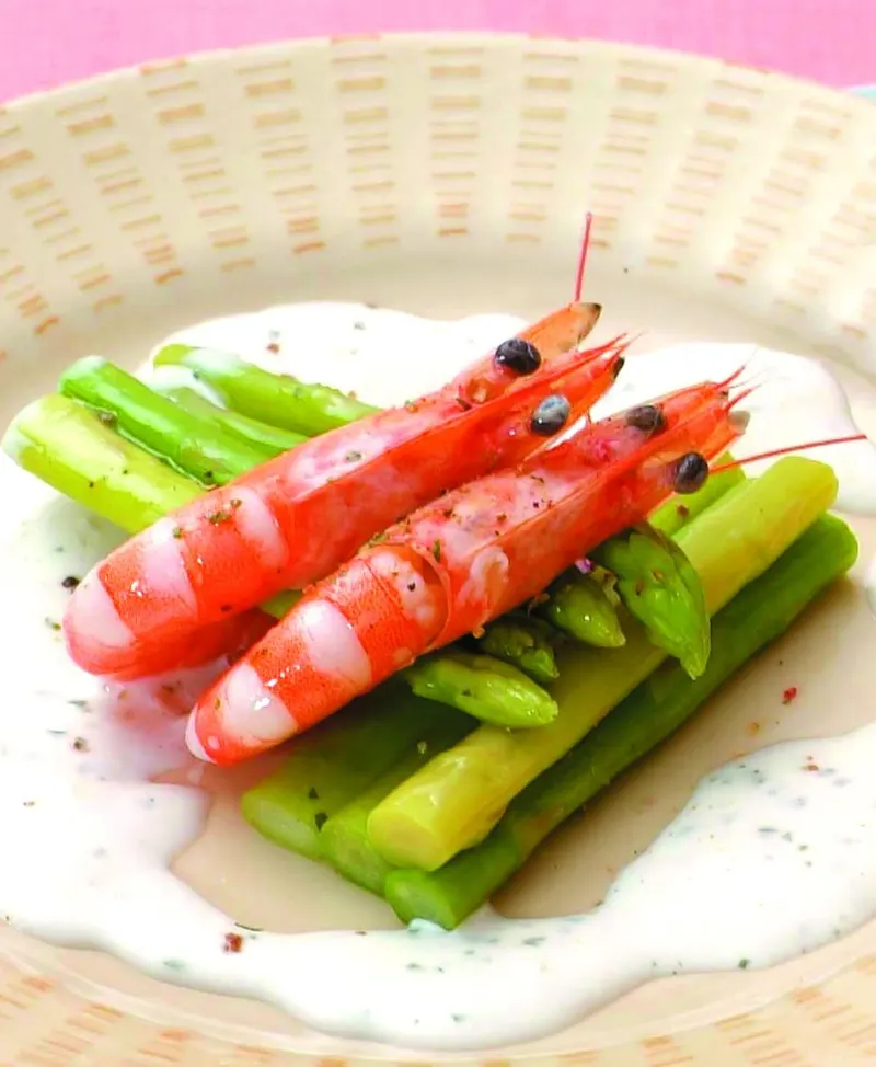 蒜味鮮蝦沙拉拌蘆筍