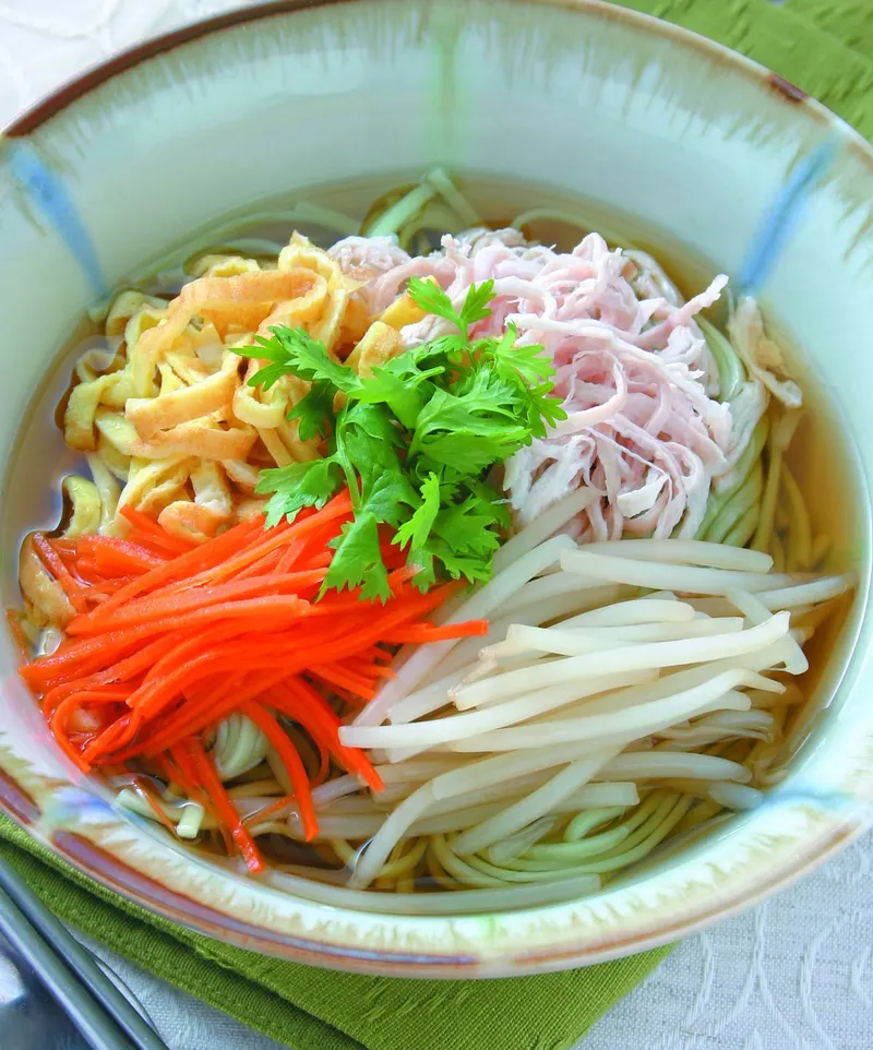 雞絲冷湯麵