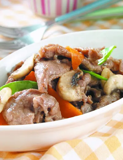 蘑菇牛肉