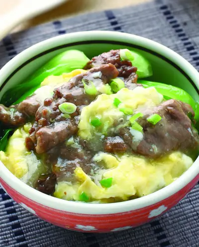 滑蛋牛肉蓋飯