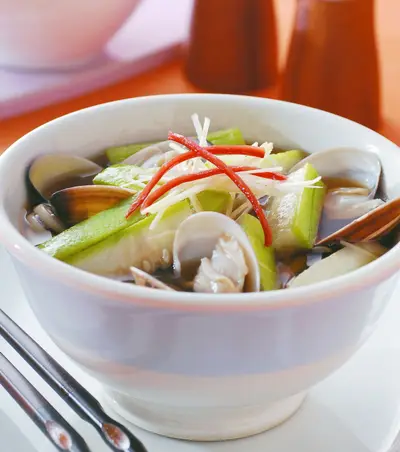 絲瓜蛤蜊湯麵